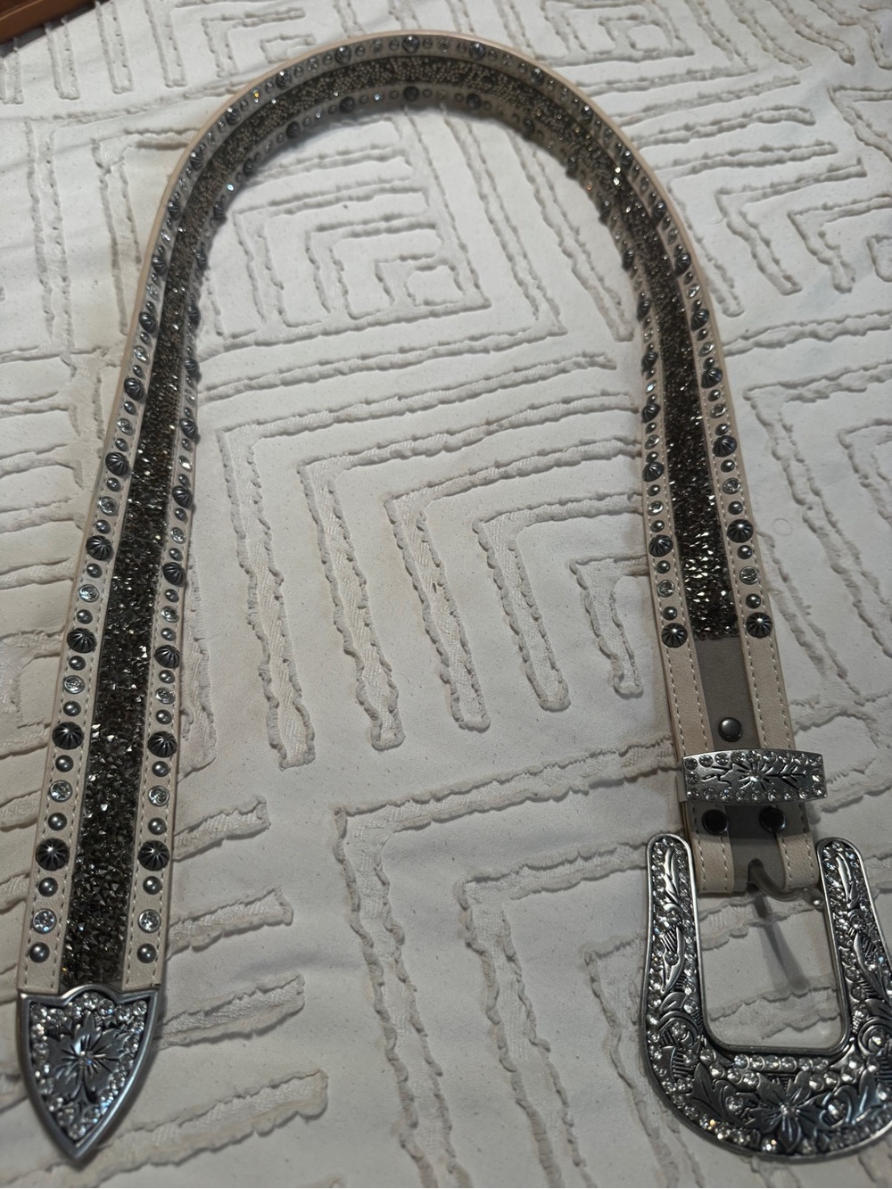 Shyanne leather & crystal belt M